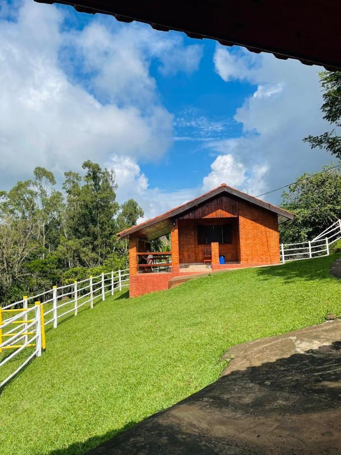 Chales Pedacim Du Ceu Bueno Brandão Exteriér fotografie