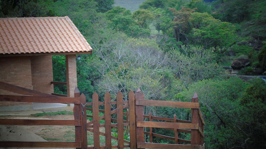 Chales Pedacim Du Ceu Bueno Brandão Exteriér fotografie